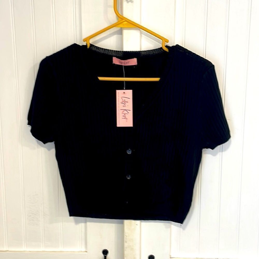 LILLY & Kloset black button up crop sweater size S.